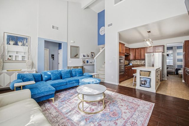 1793 Bella Oaks Way, Hanford, CA 93230