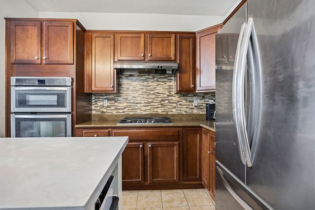 1793 Bella Oaks Way, Hanford, CA 93230