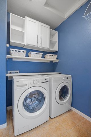 1793 Bella Oaks Way, Hanford, CA 93230