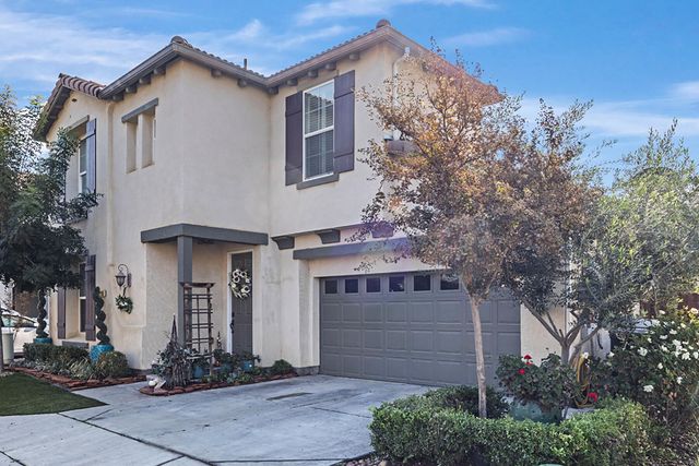 1793 Bella Oaks Way, Hanford, CA 93230