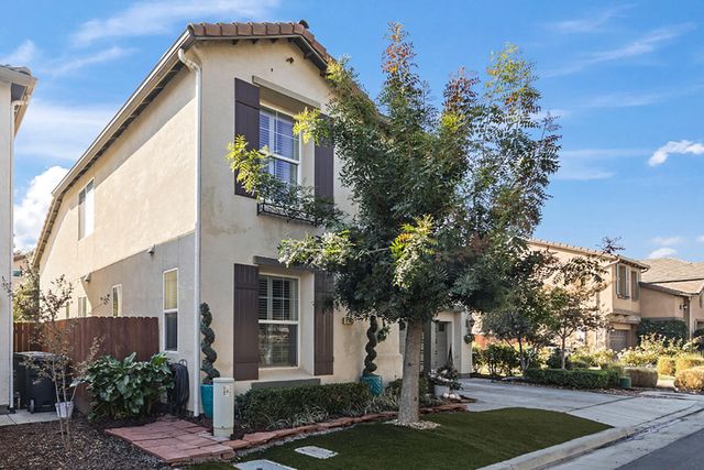 1793 Bella Oaks Way, Hanford, CA 93230