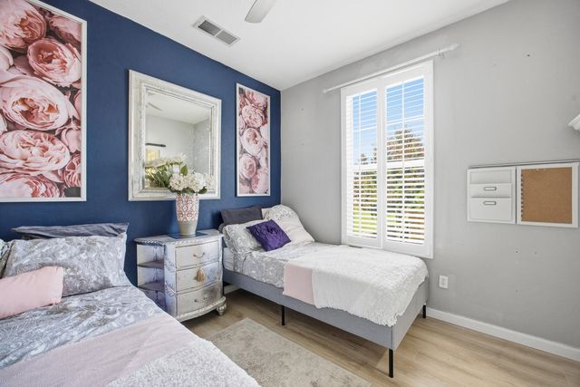 1793 Bella Oaks Way, Hanford, CA 93230