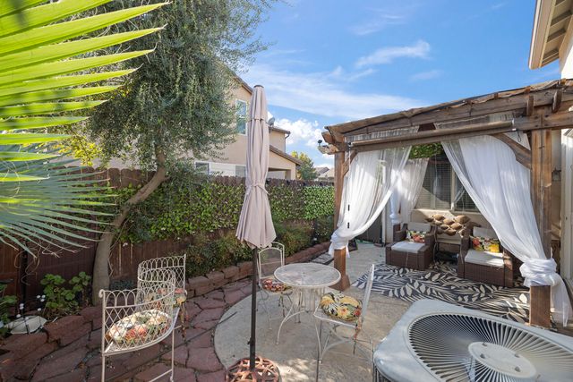 1793 Bella Oaks Way, Hanford, CA 93230