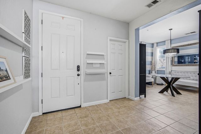 1793 Bella Oaks Way, Hanford, CA 93230