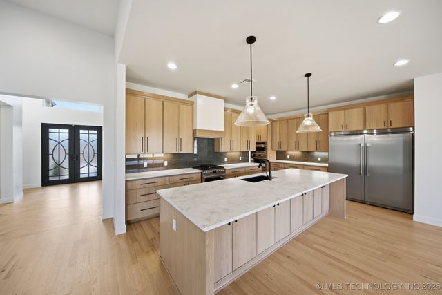 6711 E 153rd Street S, Bixby, OK 74008