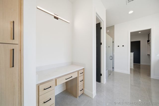 6711 E 153rd Street S, Bixby, OK 74008