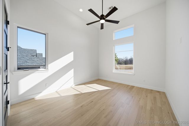 6711 E 153rd Street S, Bixby, OK 74008