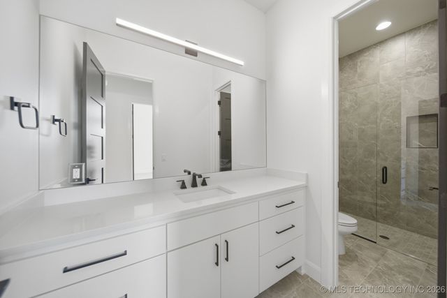 6711 E 153rd Street S, Bixby, OK 74008