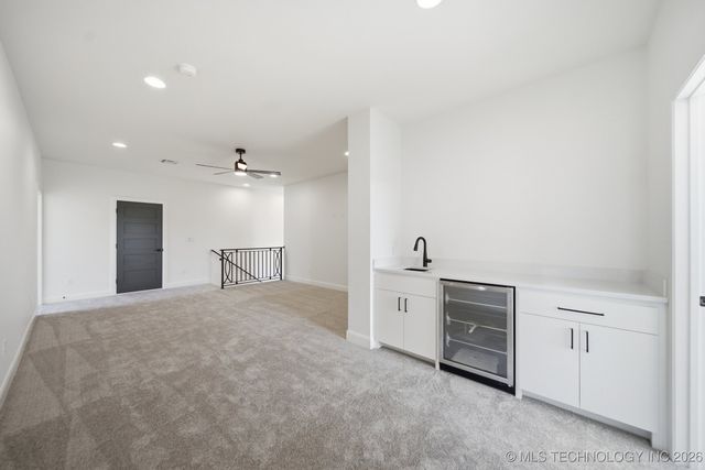 6711 E 153rd Street S, Bixby, OK 74008