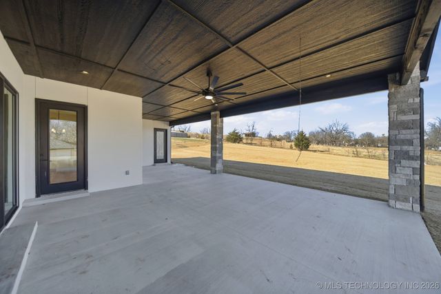 6711 E 153rd Street S, Bixby, OK 74008