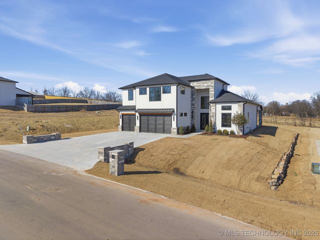 6711 E 153rd Street S, Bixby, OK 74008