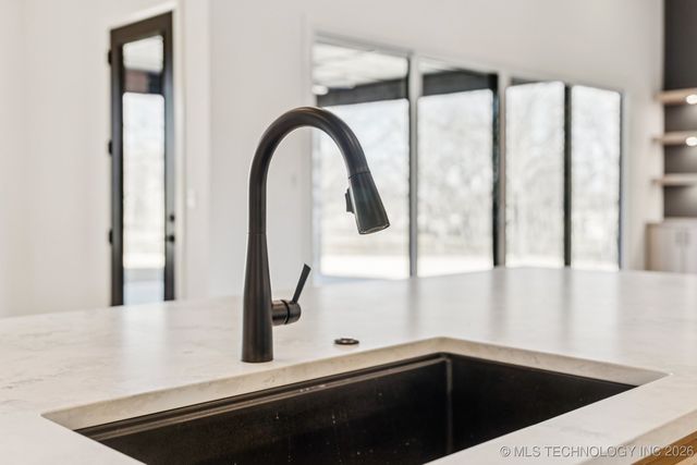 6711 E 153rd Street S, Bixby, OK 74008