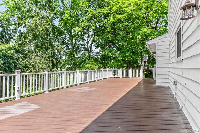 24 Fairview Lane, Orangeburg, NY 10962