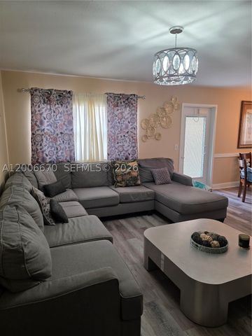 232 E Saxony E 232, Delray Beach, FL 33446