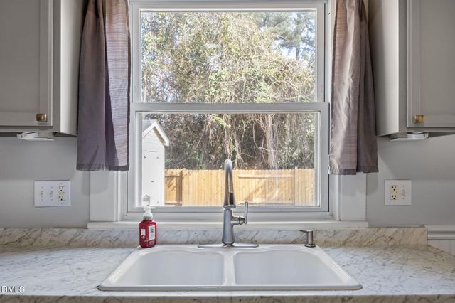 514 S 5th Street, Smithfield, NC 27577