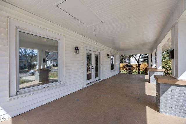 514 S 5th Street, Smithfield, NC 27577