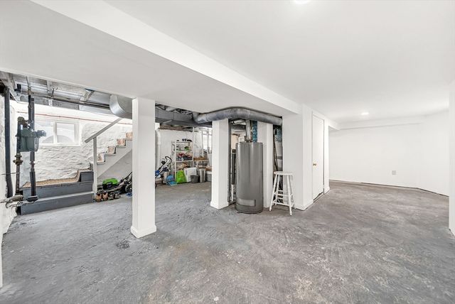 7 Prospect St, Saugus, MA 01906