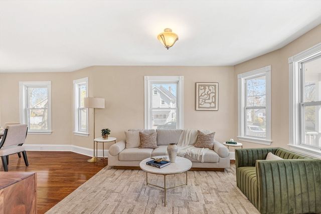 7 Prospect St, Saugus, MA 01906