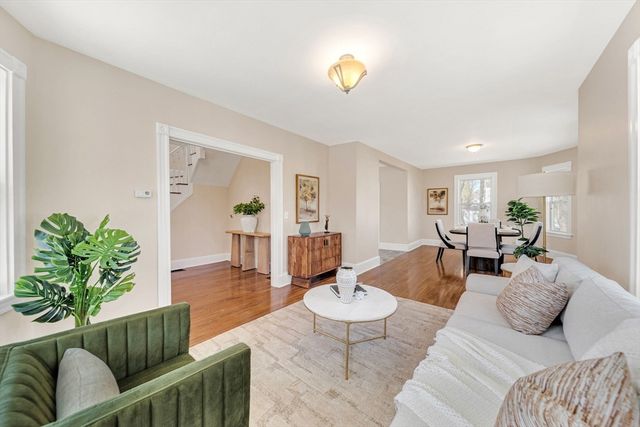 7 Prospect St, Saugus, MA 01906