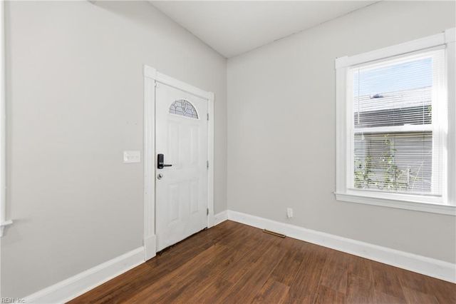 256 Lee ST, Hampton, VA 23669