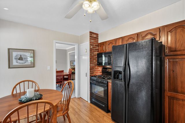 2209 Meadow Lane, West Des Moines, IA 50265