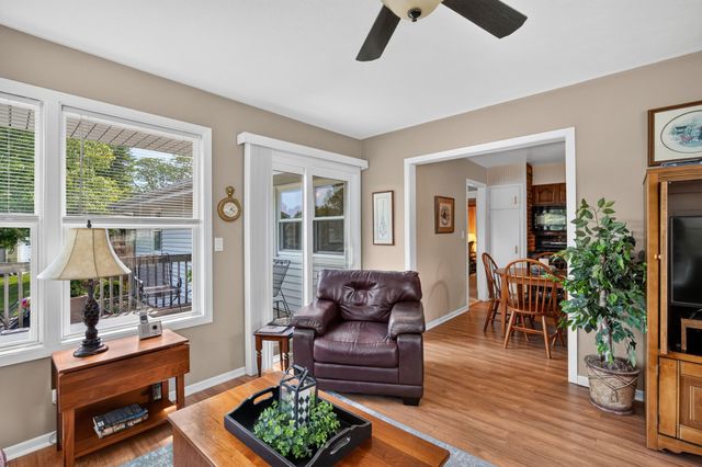 2209 Meadow Lane, West Des Moines, IA 50265