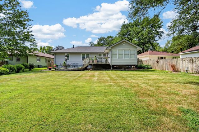 2209 Meadow Lane, West Des Moines, IA 50265