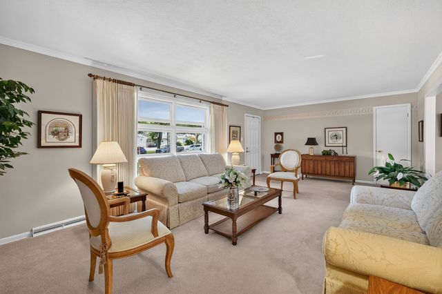 2209 Meadow Lane, West Des Moines, IA 50265