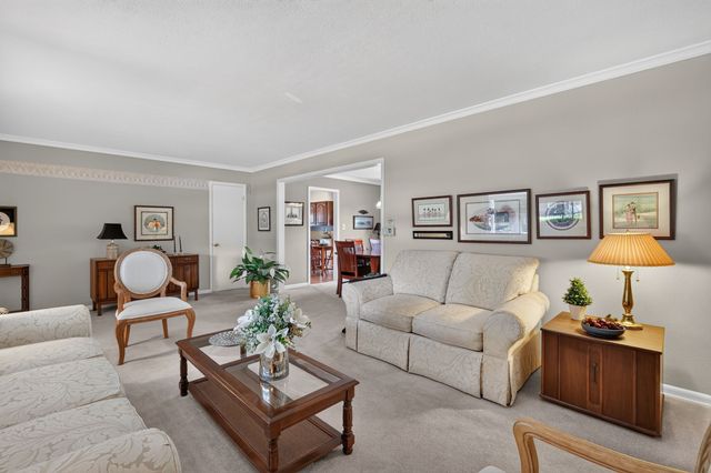 2209 Meadow Lane, West Des Moines, IA 50265