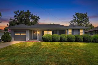2209 Meadow Lane, West Des Moines, IA 50265