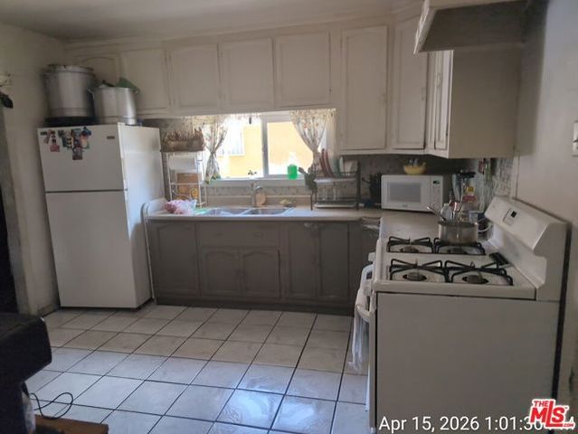 1654 E 32nd Street, Los Angeles, CA 90011