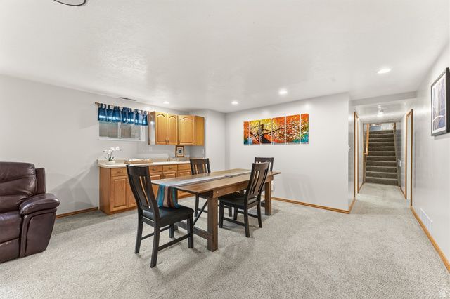 2416 E 10305 S, Sandy, UT 84092