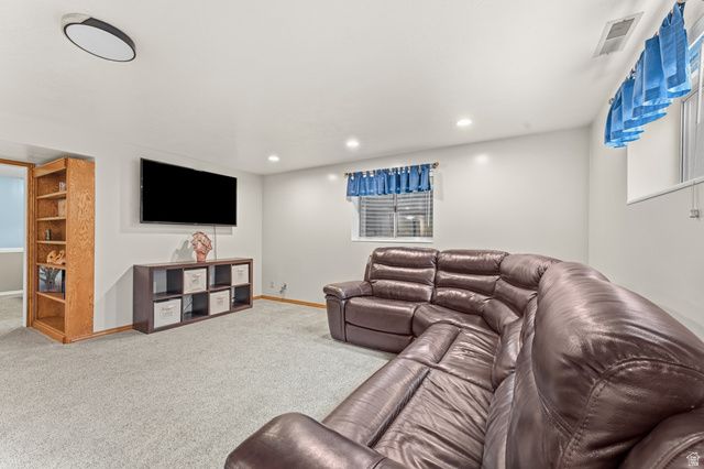 2416 E 10305 S, Sandy, UT 84092
