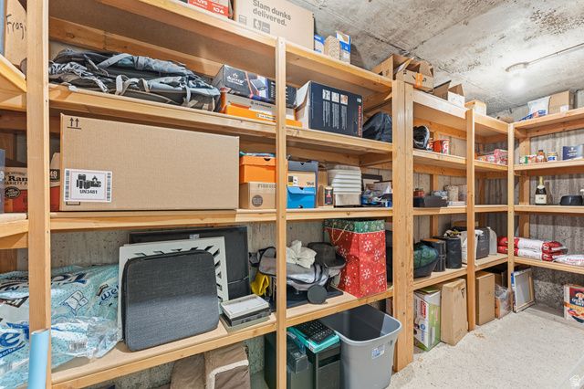 2416 E 10305 S, Sandy, UT 84092