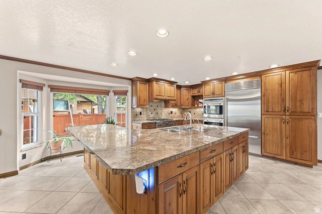 2416 E 10305 S, Sandy, UT 84092