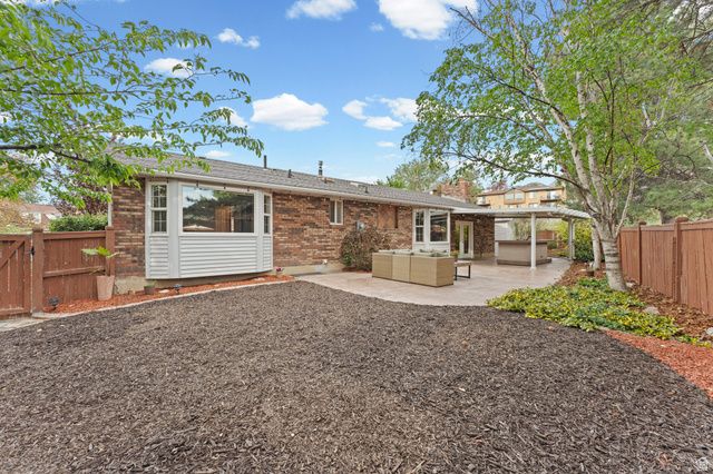 2416 E 10305 S, Sandy, UT 84092