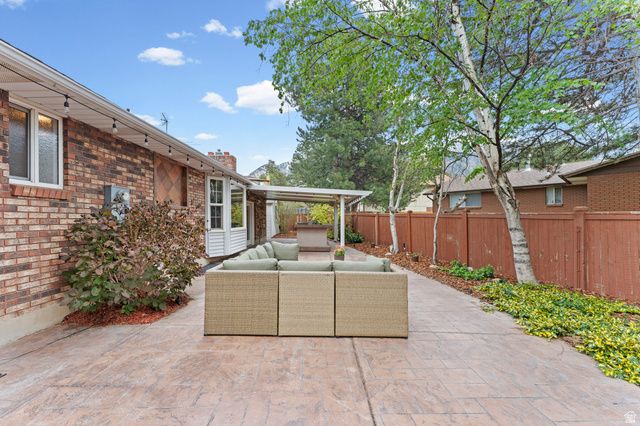 2416 E 10305 S, Sandy, UT 84092