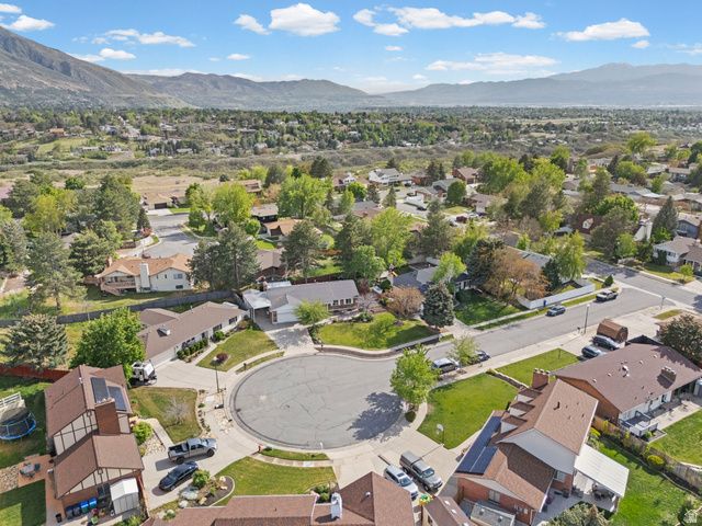 2416 E 10305 S, Sandy, UT 84092