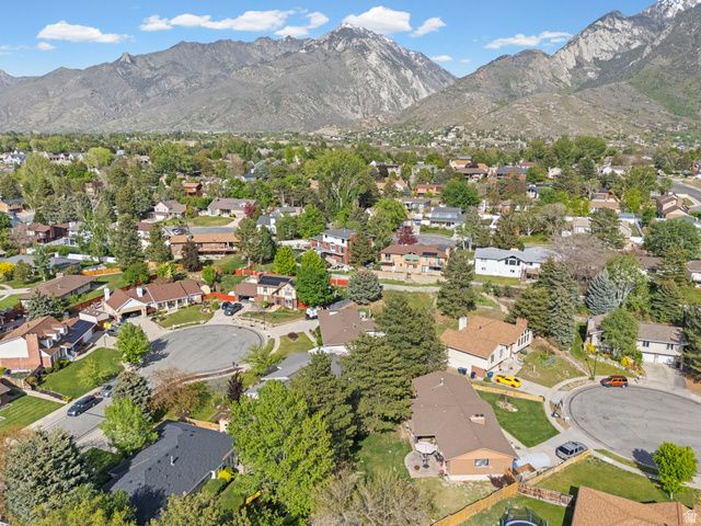 2416 E 10305 S, Sandy, UT 84092