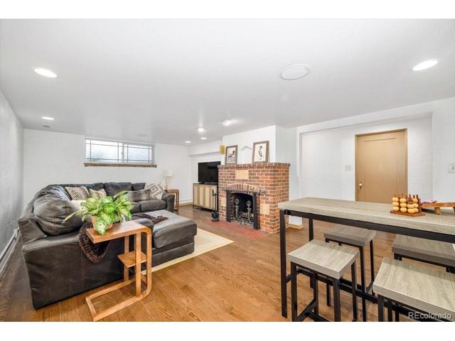 1090 Bonnie Brae Blvd, Denver, CO 80209