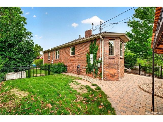 1090 Bonnie Brae Blvd, Denver, CO 80209