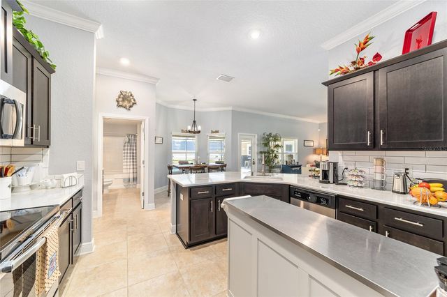 6943 SE 11TH PLACE, Ocala, FL 34472