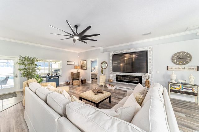 6943 SE 11TH PLACE, Ocala, FL 34472