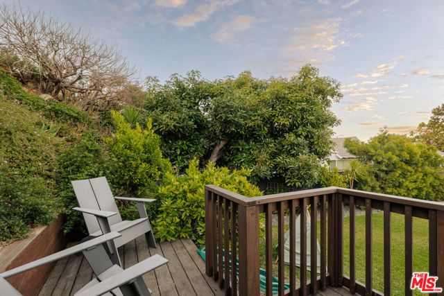 4111 Mantova Drive, Los Angeles, CA 90008