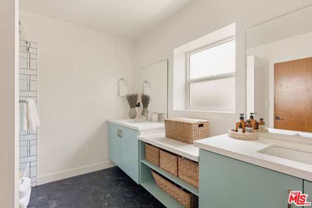 4111 Mantova Drive, Los Angeles, CA 90008
