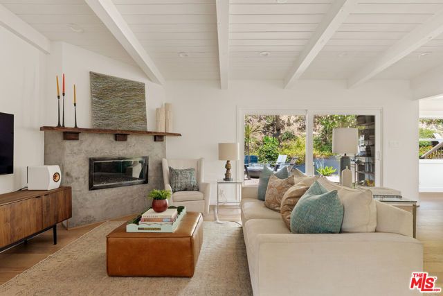 4111 Mantova Drive, Los Angeles, CA 90008