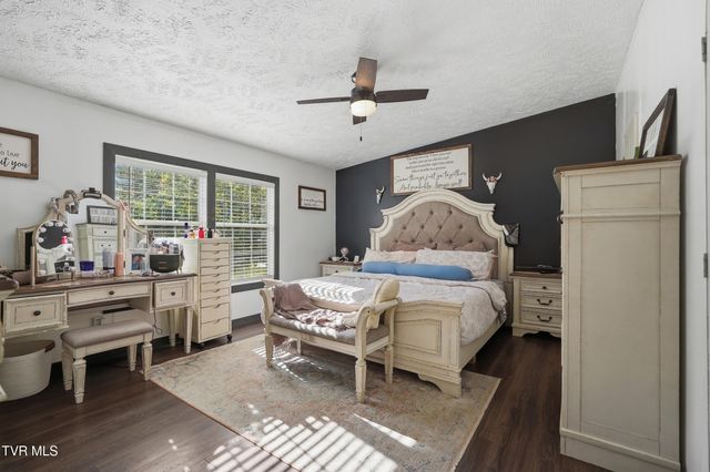 5728 Cranes Nest Road, Coeburn, VA 24230