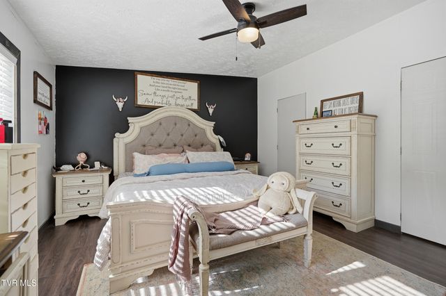 5728 Cranes Nest Road, Coeburn, VA 24230