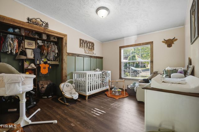 5728 Cranes Nest Road, Coeburn, VA 24230