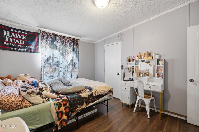 5728 Cranes Nest Road, Coeburn, VA 24230